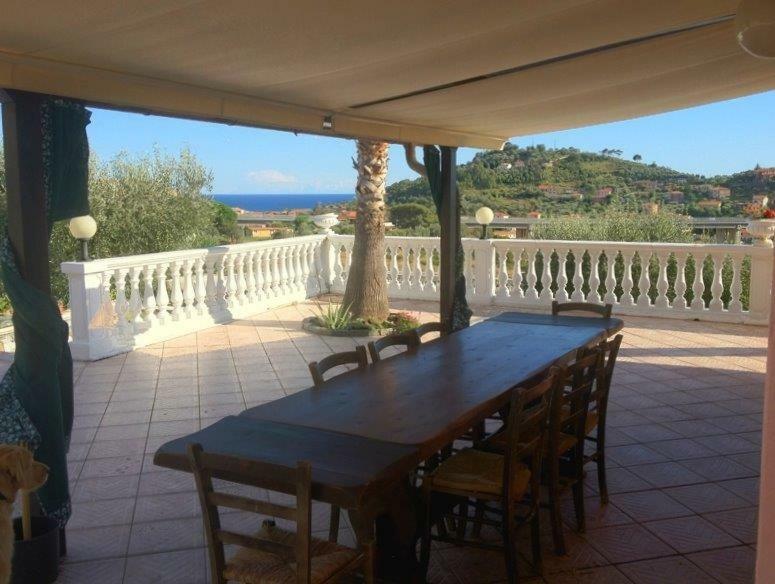 Villa Con Piscina A Imperia, Italy Buitenkant foto