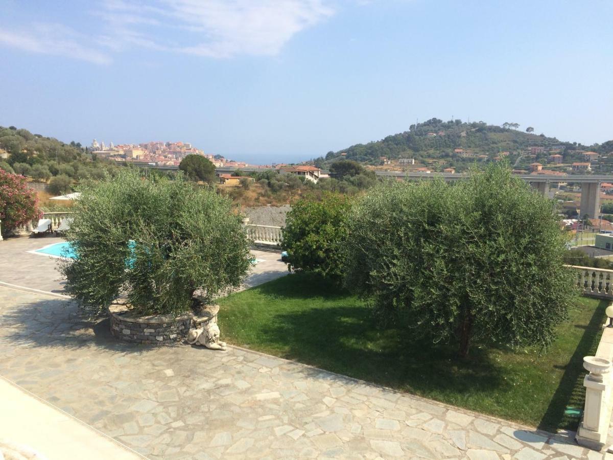 Villa Con Piscina A Imperia, Italy Buitenkant foto