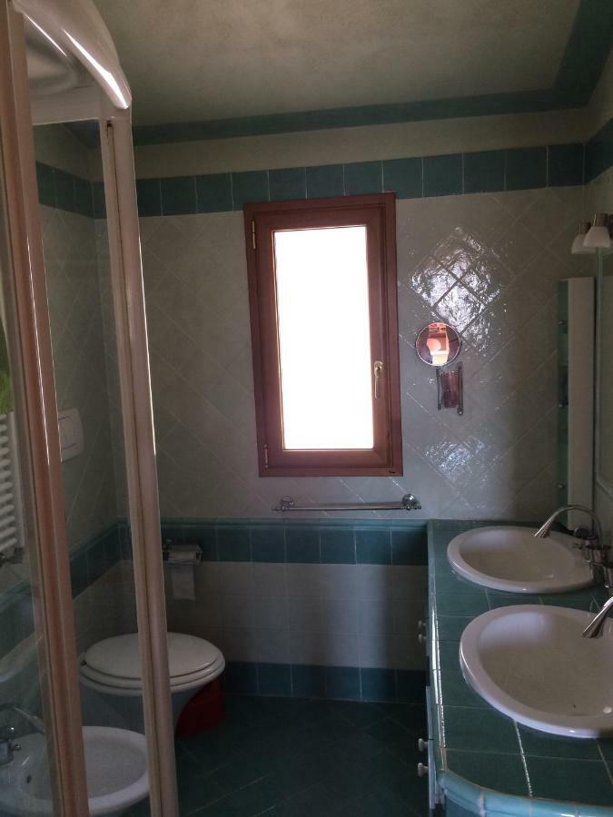 Villa Con Piscina A Imperia, Italy Buitenkant foto